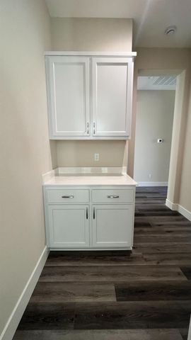 1033 Meadowlands Dr, Oakdale, CA 95361