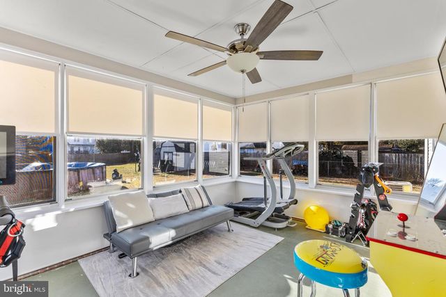 8 OXFORD AVE, Stratford, NJ 08084