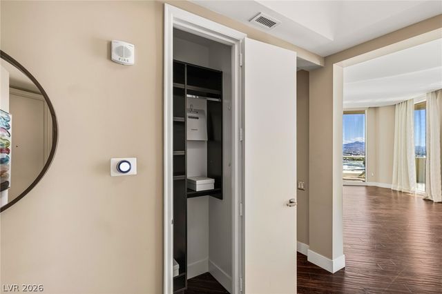 2747 Paradise Road 2605, Las Vegas, NV 89109
