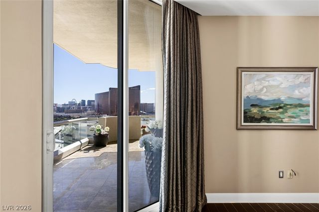 2747 Paradise Road 2605, Las Vegas, NV 89109
