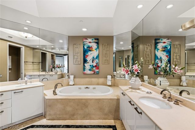 2747 Paradise Road 2605, Las Vegas, NV 89109