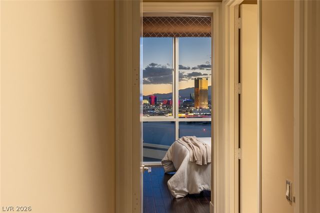 2747 Paradise Road 2605, Las Vegas, NV 89109