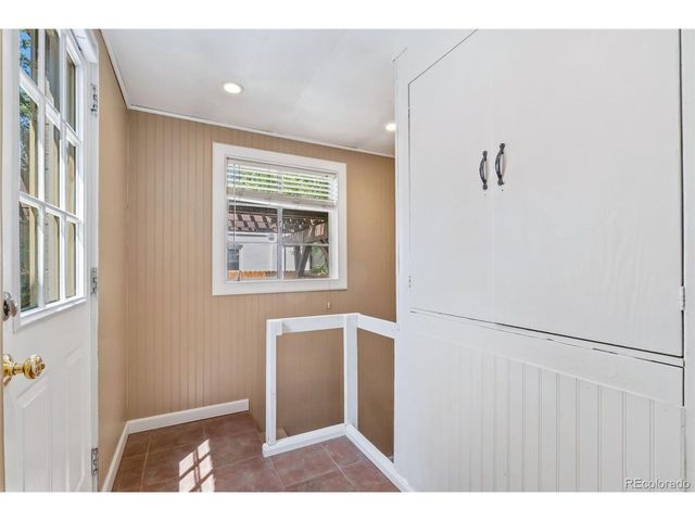129 E Exposition Ave, Denver, CO 80209