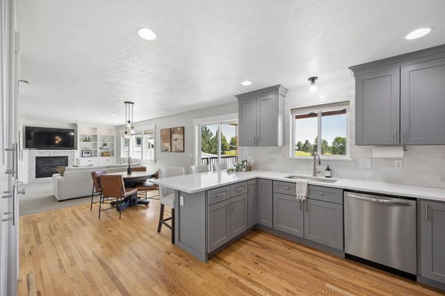 2407 W Walker Ct, Spokane, WA 99208
