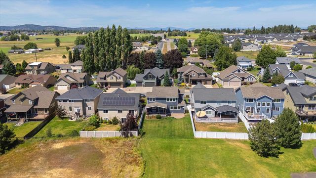 2407 W Walker Ct, Spokane, WA 99208