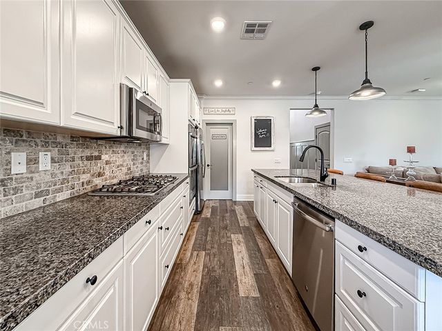 95 Redwood Grove Court, Simi Valley, CA 93065