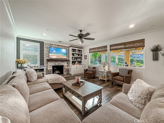 95 Redwood Grove Court, Simi Valley, CA 93065