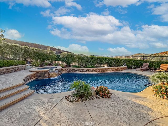 95 Redwood Grove Court, Simi Valley, CA 93065