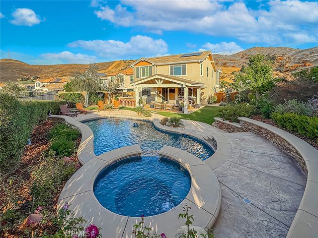 95 Redwood Grove Court, Simi Valley, CA 93065