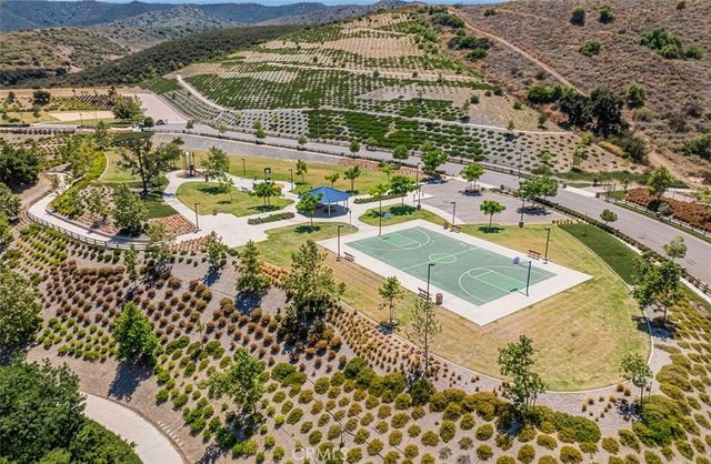 95 Redwood Grove Court, Simi Valley, CA 93065
