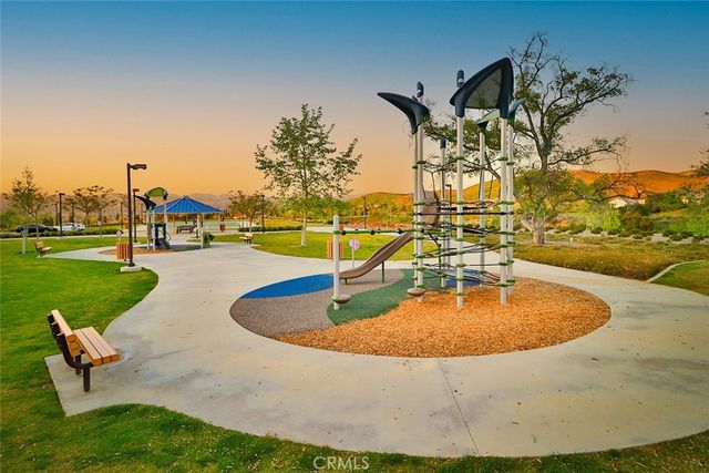 95 Redwood Grove Court, Simi Valley, CA 93065