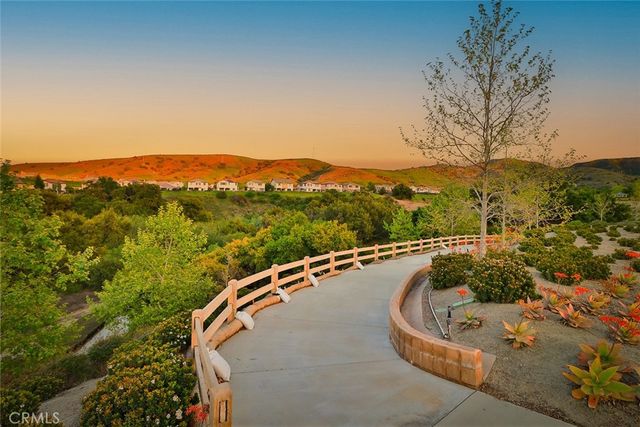95 Redwood Grove Court, Simi Valley, CA 93065
