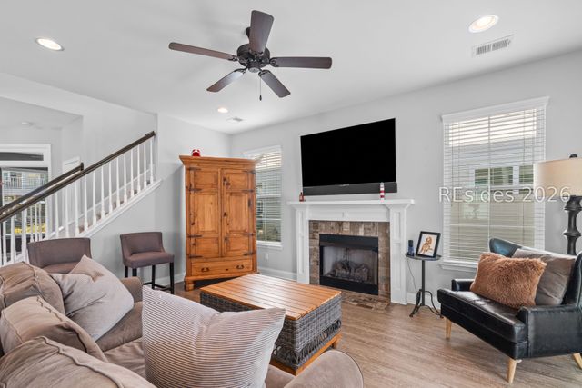 8 7th Ave, Bluffton, SC 29910