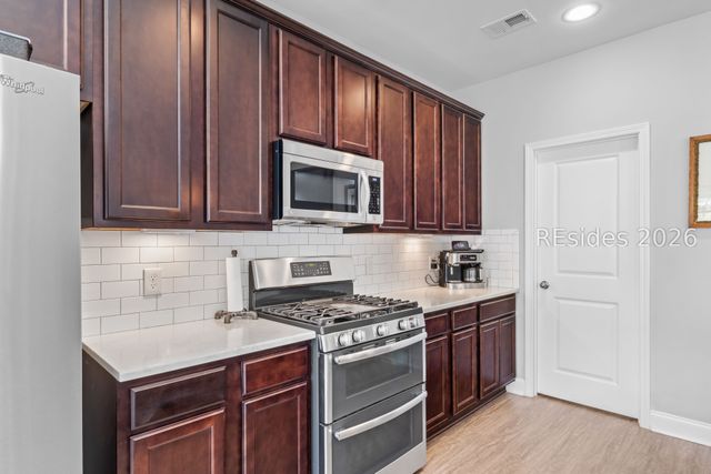 8 7th Ave, Bluffton, SC 29910