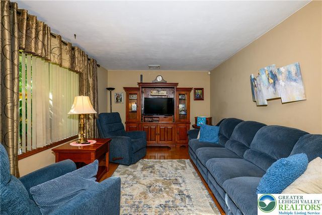 1167 8th Street, North Catasauqua Bor, PA 18032