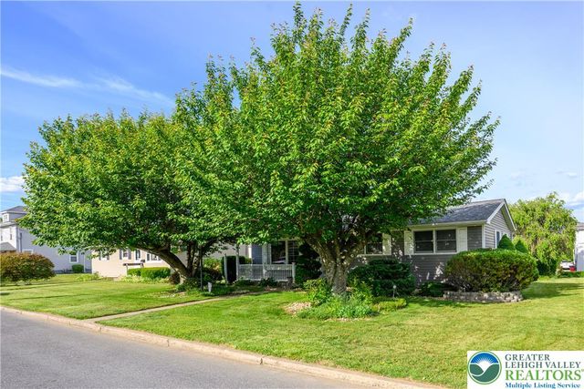 1167 8th Street, North Catasauqua Bor, PA 18032