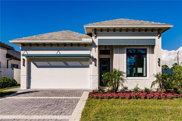 787 110th AVE N, Naples, FL 34108