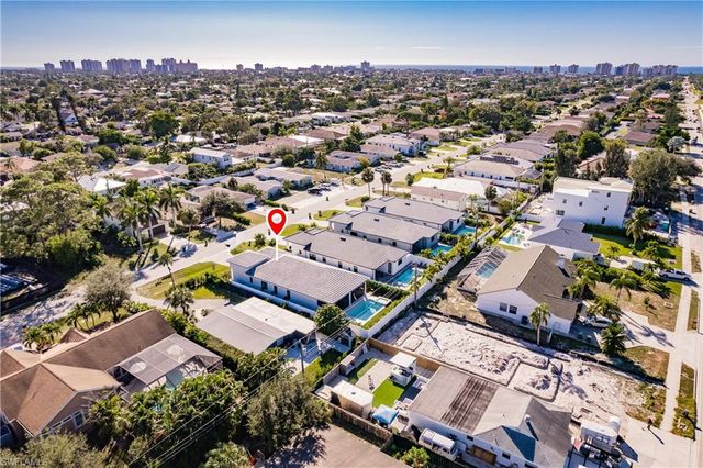 787 110th AVE N, Naples, FL 34108