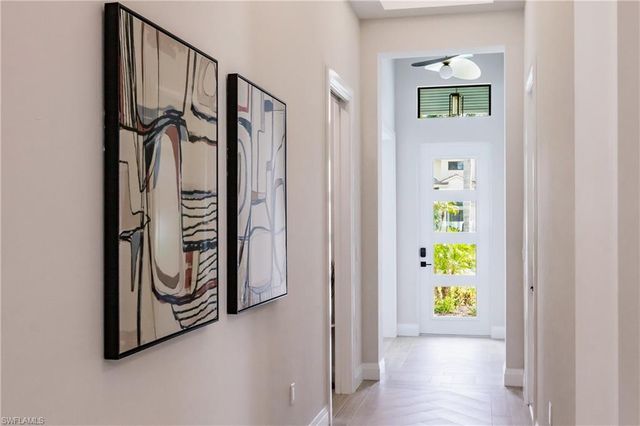 787 110th AVE N, Naples, FL 34108