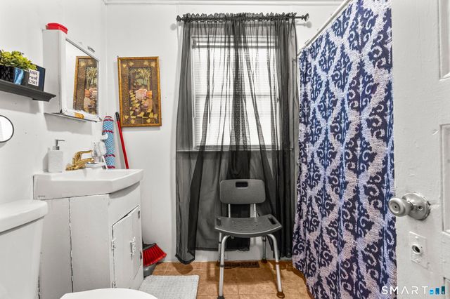 17 Pearl Street, Windham, CT 06226