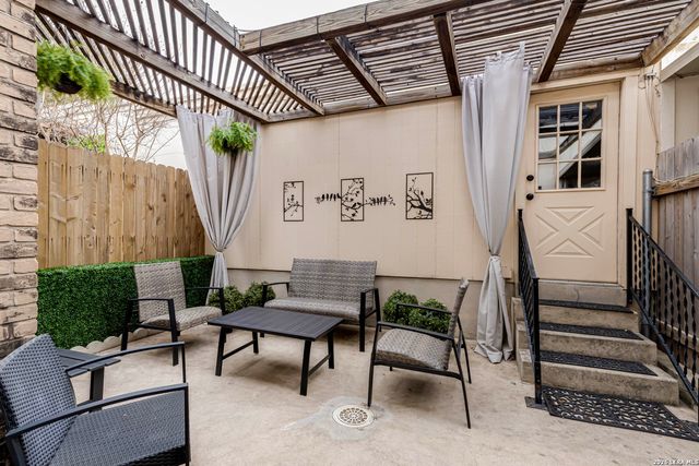 11303 Vance Jackson Rd Apt E3, San Antonio, TX 78230