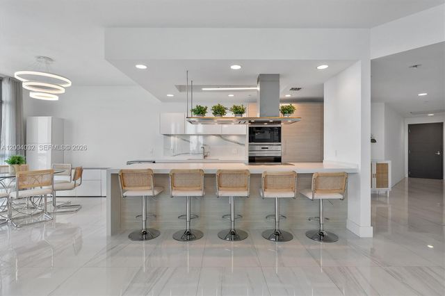 17301 Biscayne Blvd 1010, North Miami Beach, FL 33160