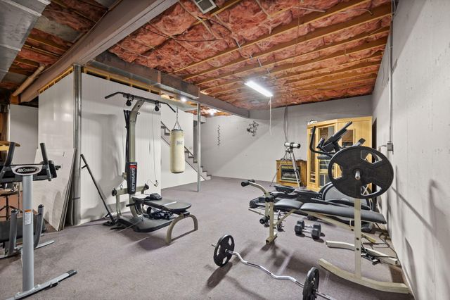 2295 Ky-92, Jamestown, KY 42629