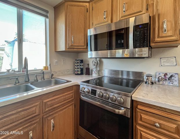 539 ROCK HOUND Drive 539, Apache Junction, AZ 85119