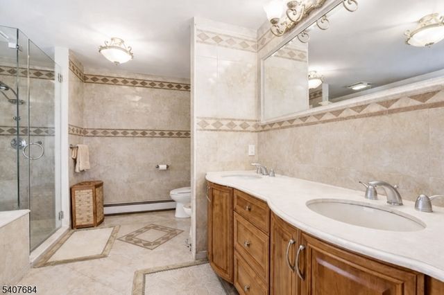 61 Carlisle Rd, Wayne Twp., NJ 07470