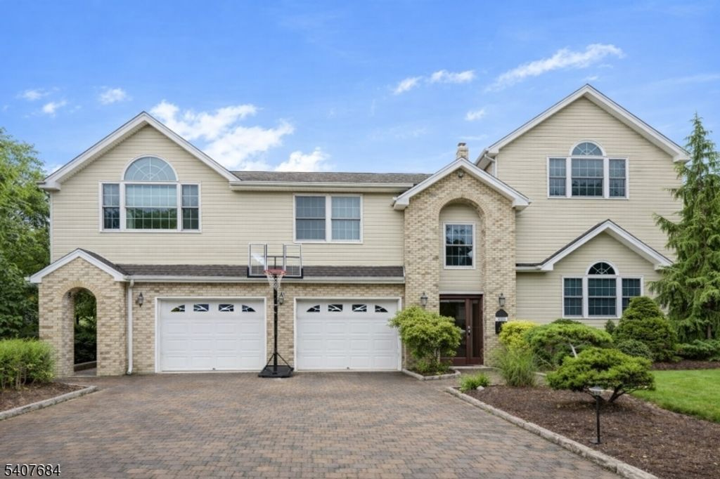 61 Carlisle Rd, Wayne Twp., NJ 07470