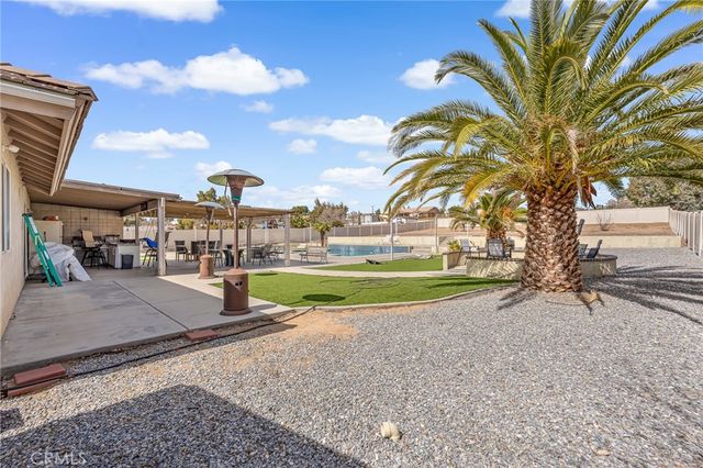 19084 Rocksprings Road, Hesperia, CA 92345