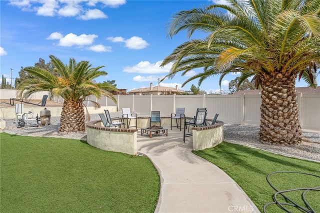 19084 Rocksprings Road, Hesperia, CA 92345