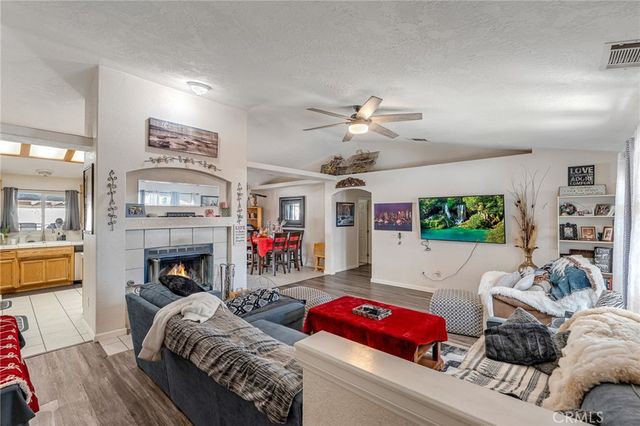 19084 Rocksprings Road, Hesperia, CA 92345