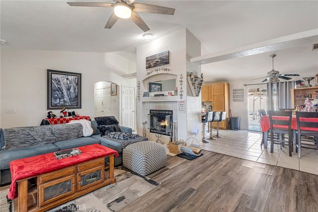 19084 Rocksprings Road, Hesperia, CA 92345