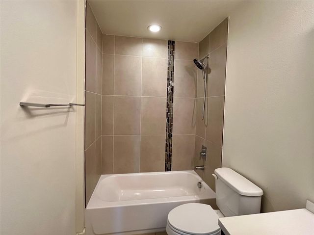 604 N Bluff DR 242, Austin, TX 78745