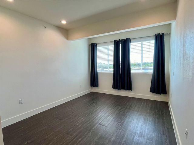 604 N Bluff DR 242, Austin, TX 78745