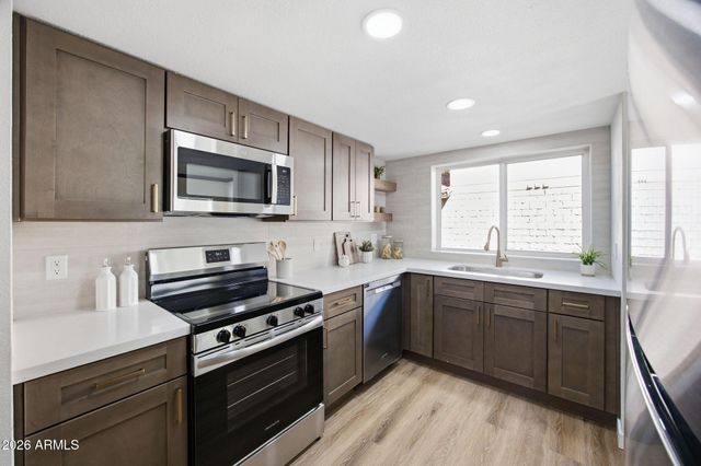 2668 W TEMPLE Street, Chandler, AZ 85224