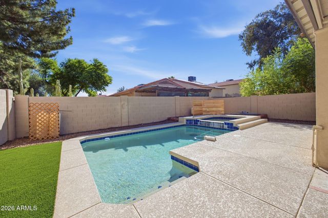 2668 W TEMPLE Street, Chandler, AZ 85224