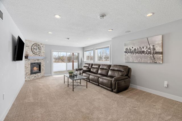 17111 Eagleview Way, Farmington, MN 55024