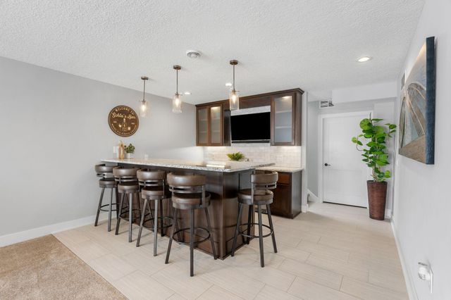 17111 Eagleview Way, Farmington, MN 55024