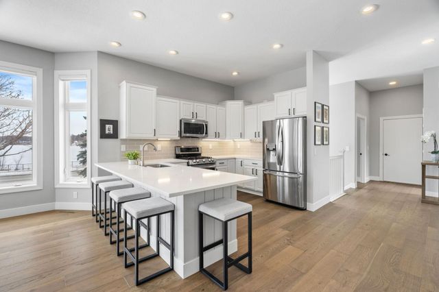 17111 Eagleview Way, Farmington, MN 55024