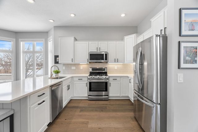 17111 Eagleview Way, Farmington, MN 55024