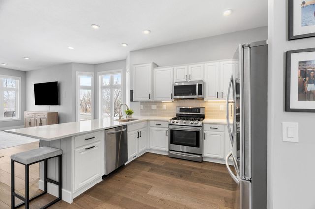 17111 Eagleview Way, Farmington, MN 55024