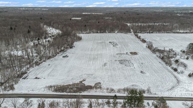 69636 Co Rd 384, South Haven, MI 49090