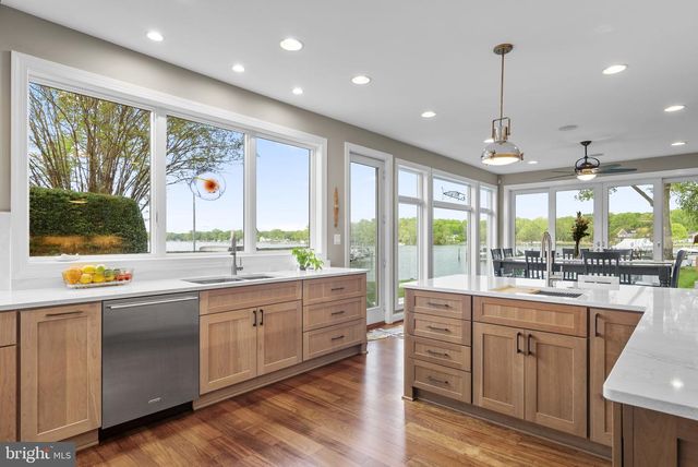 1125 CHERRY POINT RD, West River, MD 20778