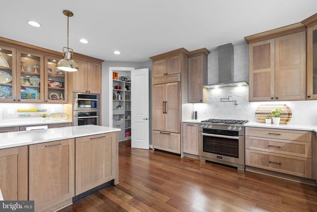 1125 CHERRY POINT RD, West River, MD 20778