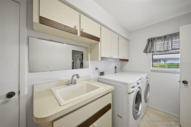 450 RUBENS DRIVE E, Nokomis, FL 34275