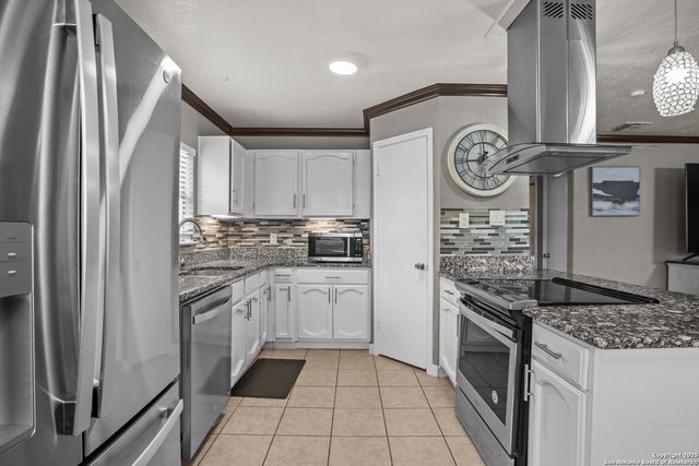 6839 Avila, San Antonio, TX 78239