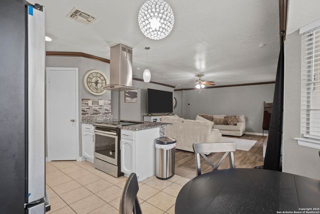 6839 Avila, San Antonio, TX 78239