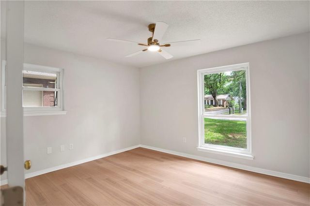 322 Thunderbird Drive W, Satsuma, AL 36572